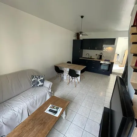 Maison Apartament *